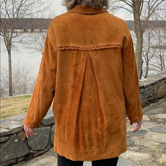 Vintage MARIO VALENTINO suede jacket with detail - Picture 2 of 7